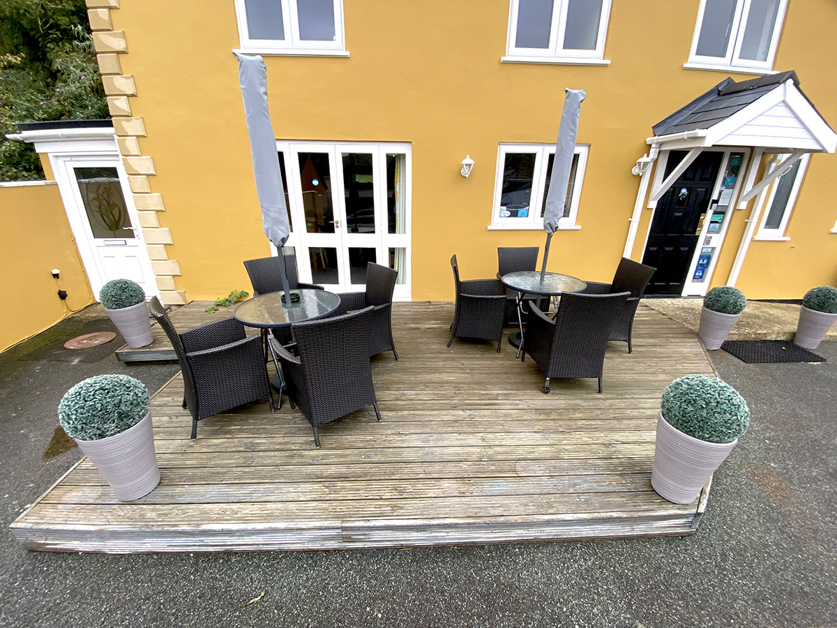 Outdoor furniture on the Ferryboat Inn decking